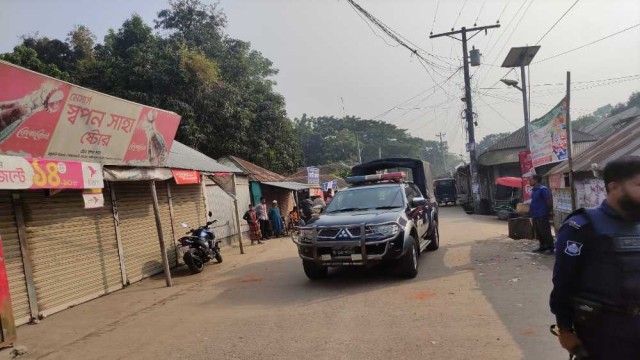 নৌকা ও স্বতন্ত্র প্রার্থীর সমর্থকদের সংঘর্ষ, পুলিশসহ আহত ২০