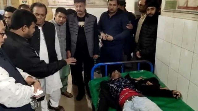 ফরিদপুরে আওয়ামীলীগ প্রার্থীর দুই সমর্থককে পিটিয়ে আহত