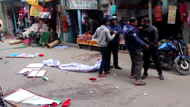 পাবনায় ছাত্রদলের মিছিলে পুলিশের লাঠিচার্জে আহত ৫, আটক ৭