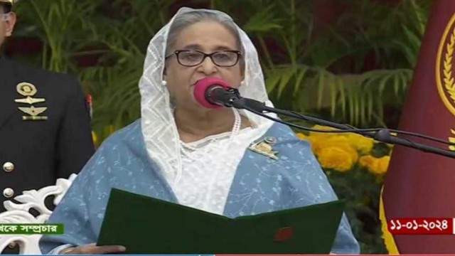 পঞ্চমবারের মতো প্রধানমন্ত্রী হিসেবে শপথ নিলেন শেখ হাসিনা