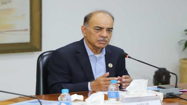 বিমানবন্দরে সেবার মান বাড়ানোর নির্দেশনা দিলেন বিমান ও পর্যটন মন্ত্রী