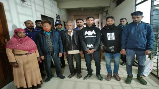 প্রতিপক্ষকে ফাঁসাতে ভাগ্নেকে গলাকেটে হত্যা, সাবেক ইউপি চেয়ারম্যানসহ গ্রেফতার ৬