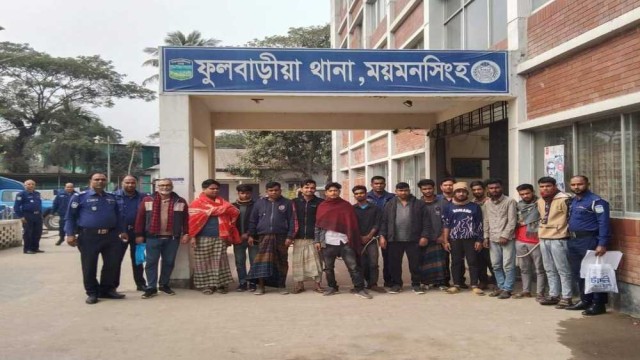 ফুলবাড়িয়ায় বিএনপির নেতা সাজুসহ গ্রেফতার ১৪
