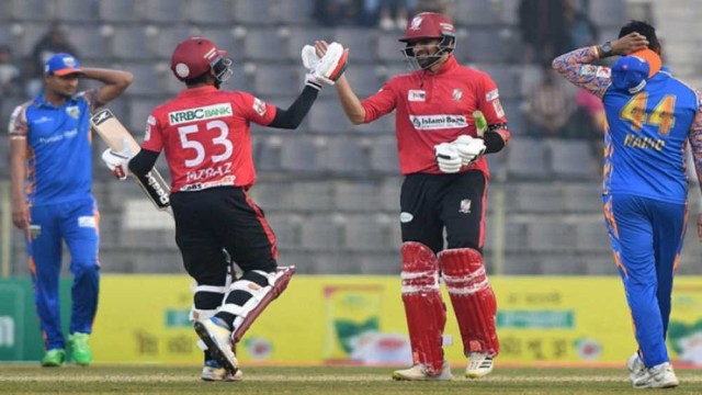মিরাজ-মালিকের ব্যাটে রোমাঞ্চকর জয় ফরচুন বরিশালের