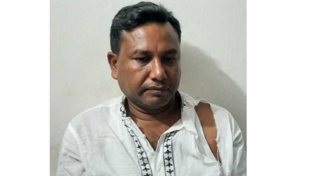 চাঁদার দাবীতে ব্যবসায়ীকে মারধর করে রক্তাক্ত জখম