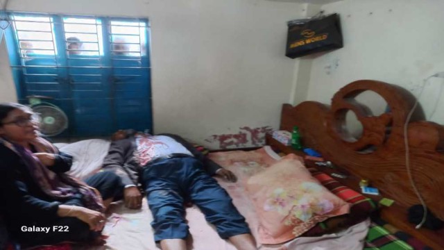 নিজ বাড়ির কক্ষে ঠিকাদারকে গলাকেটে হত্যা