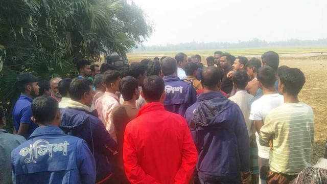 নালিতাবাড়ীতে খাল খনন বন্ধ করে প্রকৌশলীদের মারধর, গ্রেফতার ১