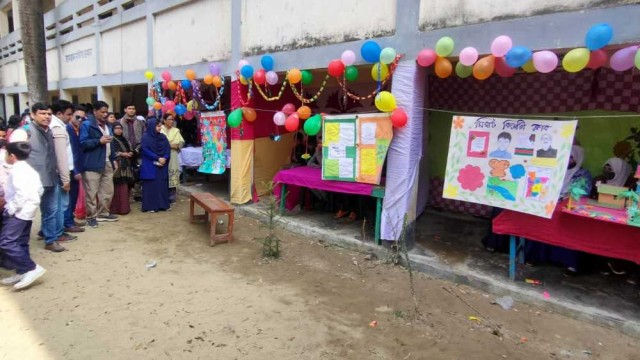 নওগাঁয় শিক্ষার্থীদের নিয়ে দিনব্যাপী কৈশোর মেলা অনুষ্ঠিত