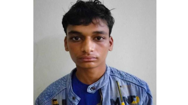 কিশোরগঞ্জের হোসেনপুরে ইভটিজিংয়ের দায়ে অভিযুক্ত ইভটিজার গ্রেফতার