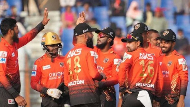 চট্টগ্রামের বিপক্ষে দারুণ জয় পেল কুমিল্লা ভিক্টোরিয়ান্স