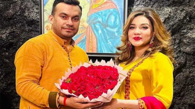 ফেসবুকে ভিডিও বার্তায় বিচ্ছেদের সিদ্ধান্ত মাহিয়া মাহির