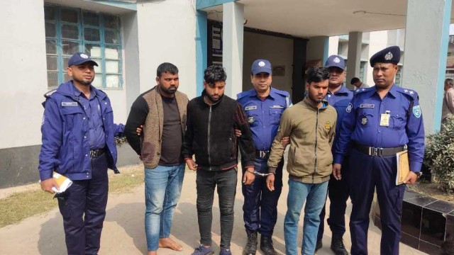 বালিয়াডাঙ্গীতে মোটরসাইকেল ছিনতাই করে বোন জামাইকে উপহার, গ্রেপ্তার ৩