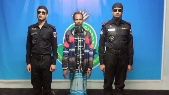 ভৈরবে ১৮ কেজি ৩০০ গ্রাম গাঁজা সহ ১ মাদক ব্যবসায়ী র্যাবের হাতে আটক