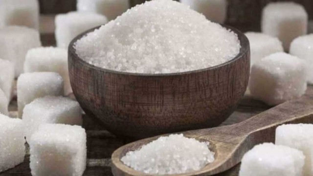 চিনির দাম বাড়ানোর সিদ্ধান্ত প্রত্যাহার করেছে শিল্প মন্ত্রণালয়