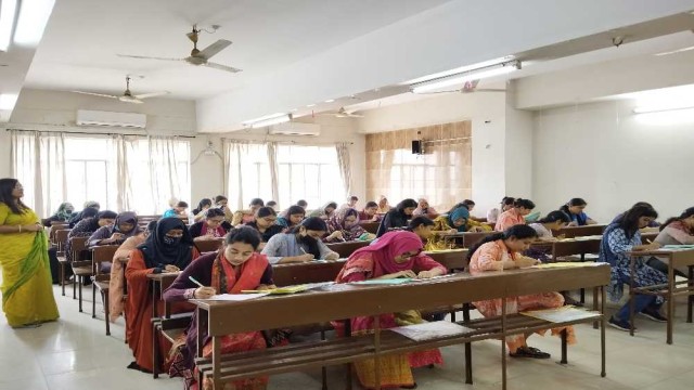 জা বিতে 'ডি' ইউনিটের ছাত্রীদের ভর্তি পরীক্ষা সম্পন্ন, উপস্থিতি ৭৯ শতাংশ