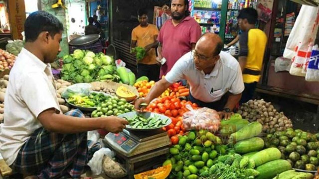লাগামহীন নিত্যপণ্যের বাজার